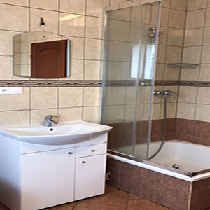 Pokój dwuosobowy, łazienka z prysznicem